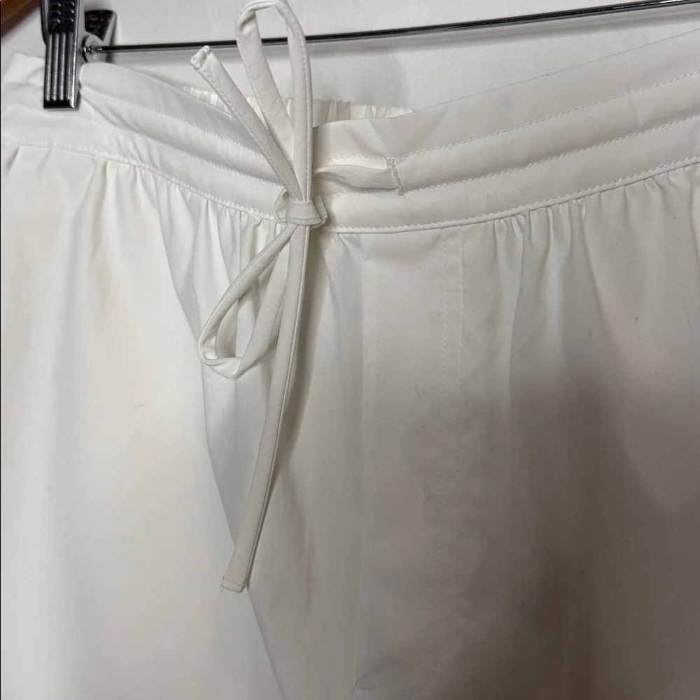 NWT Athleta drift poplin Bermuda pull on elastic waist UV 40% shorts sz M - Picture 3 of 7